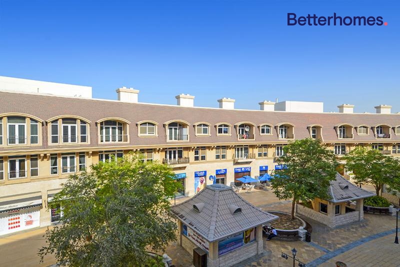  Studio in Courtyard Apartments
