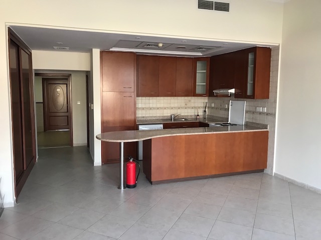  Studio in Courtyard Apartments
