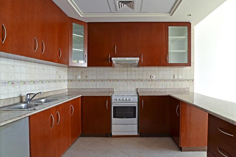  Studio in Courtyard Apartments