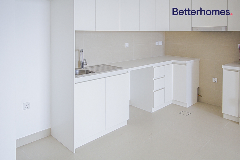 2 Bedrooms Apartment in Creek Horizon Tower 1