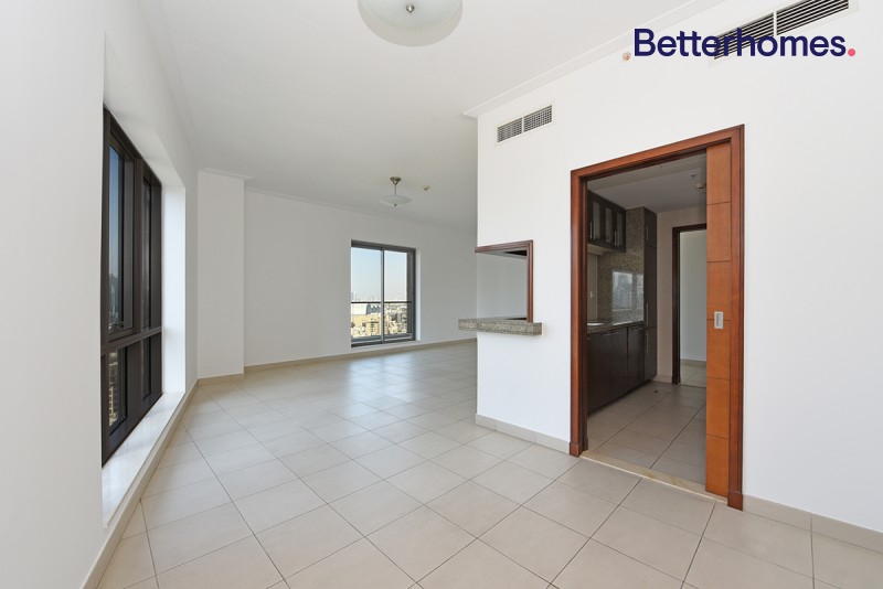 2 Bedrooms Apartment in South Ridge 6