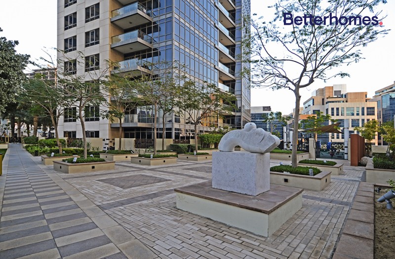 2 Bedrooms Apartment in South Ridge 6