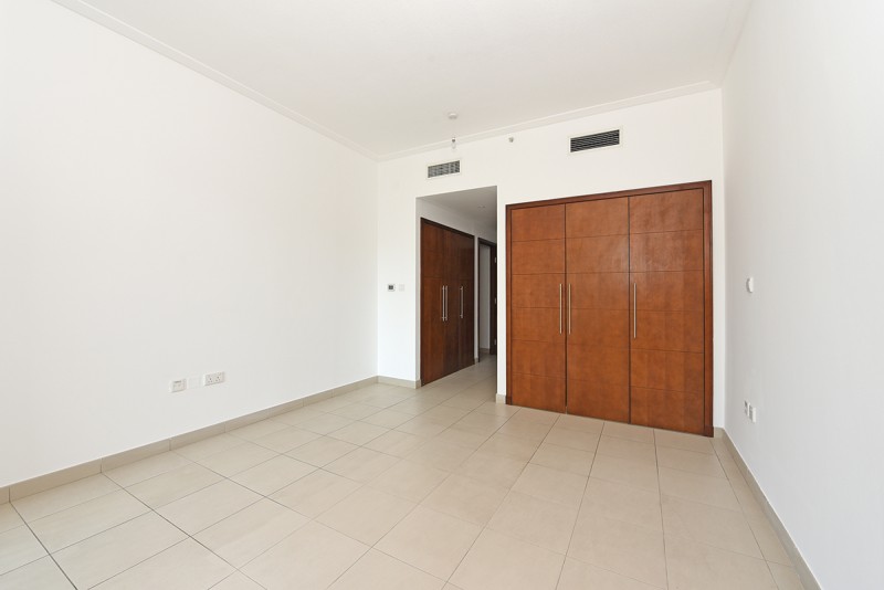 2 Bedrooms Apartment in South Ridge 6