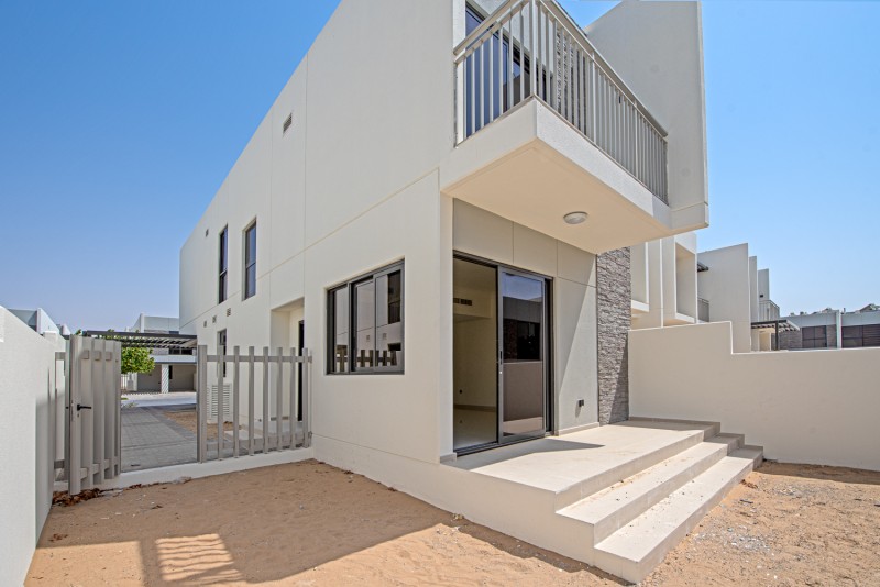 3 Bedrooms Villa in Aurum Villas