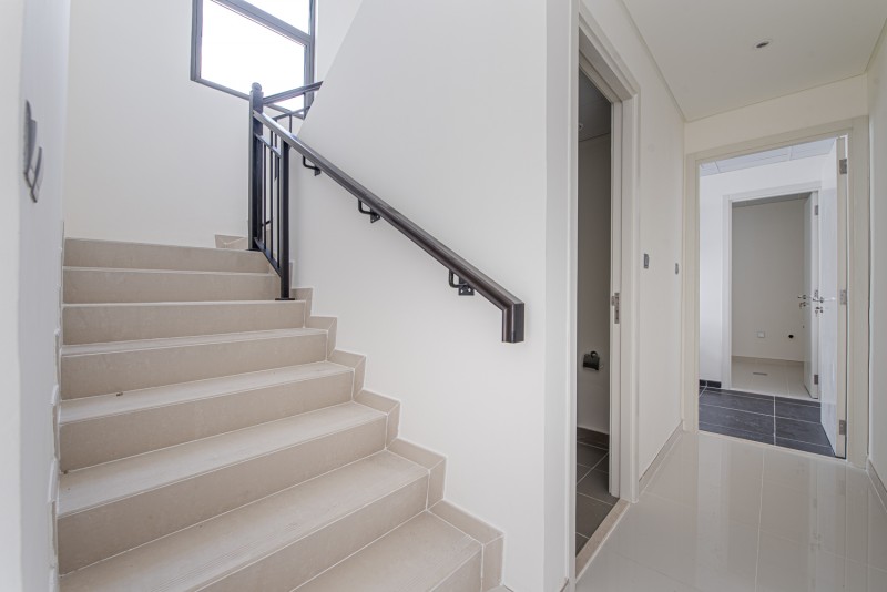 3 Bedrooms Villa in Aurum Villas