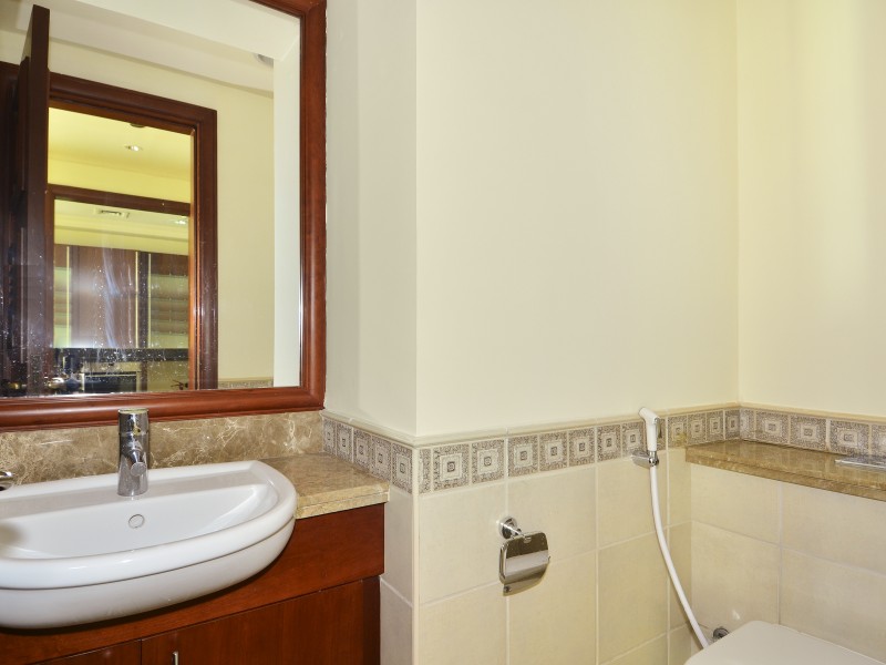 2 Bedrooms Apartment in Golden Mile 5