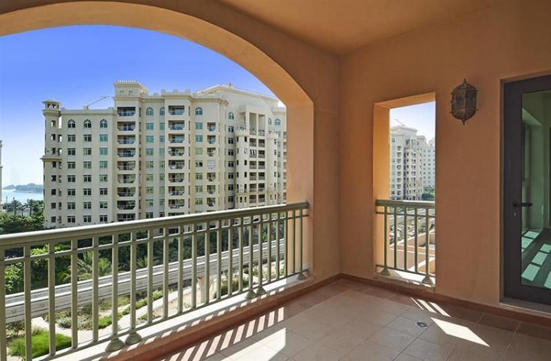 2 Bedrooms Apartment in Golden Mile 5