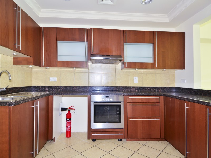 2 Bedrooms Apartment in Golden Mile 5