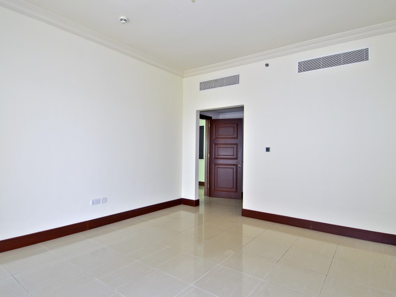 2 Bedrooms Apartment in Golden Mile 5