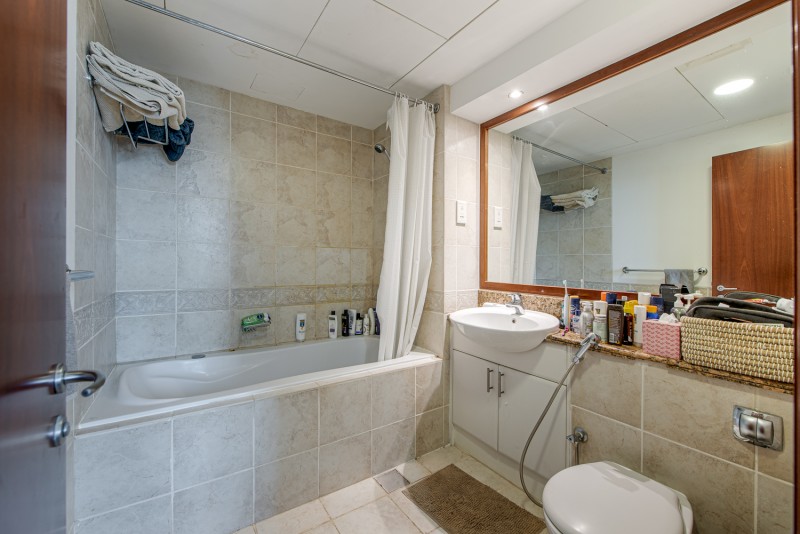 1 Bedroom Apartment in Al Murjan Building