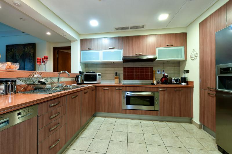 3 Bedrooms Apartment in Marina Residences 1