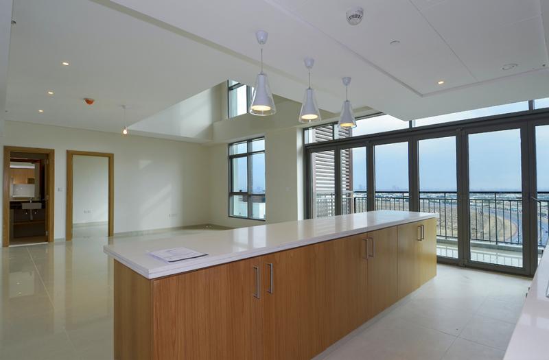 3 Bedrooms Penthouse in Panorama at the Views Tower 2