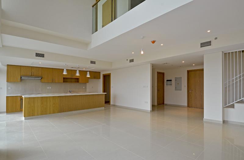 3 Bedrooms Penthouse in Panorama at the Views Tower 2