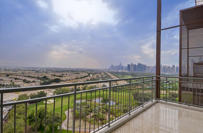 3 Bedrooms Penthouse in Panorama at the Views Tower 2
