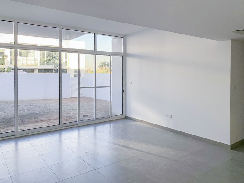 3 Bedrooms Villa in Arabella Townhouses 2