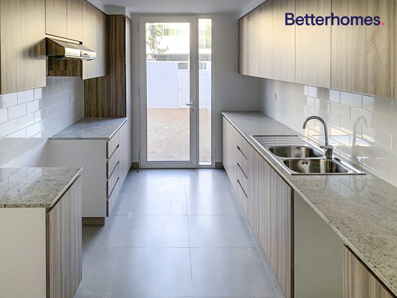3 Bedrooms Villa in Arabella Townhouses 2