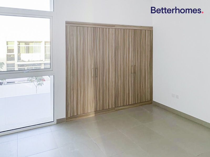 3 Bedrooms Villa in Arabella Townhouses 2