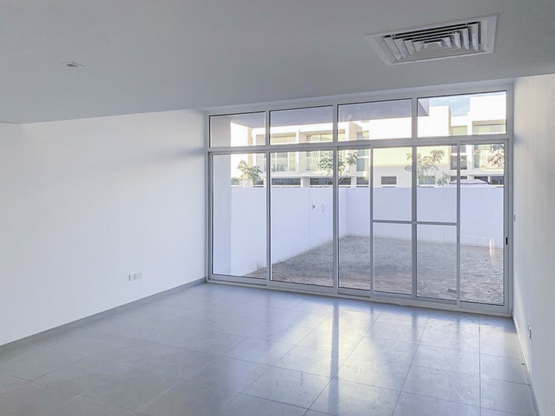 3 Bedrooms Villa in Arabella Townhouses 2
