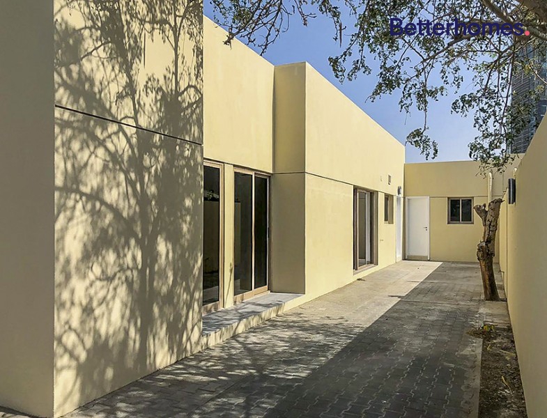 3 Bedrooms Villa in Al Sufouh 1