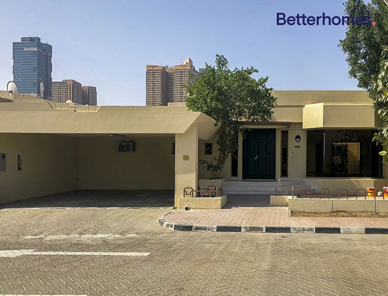 3 Bedrooms Villa in Al Sufouh 1