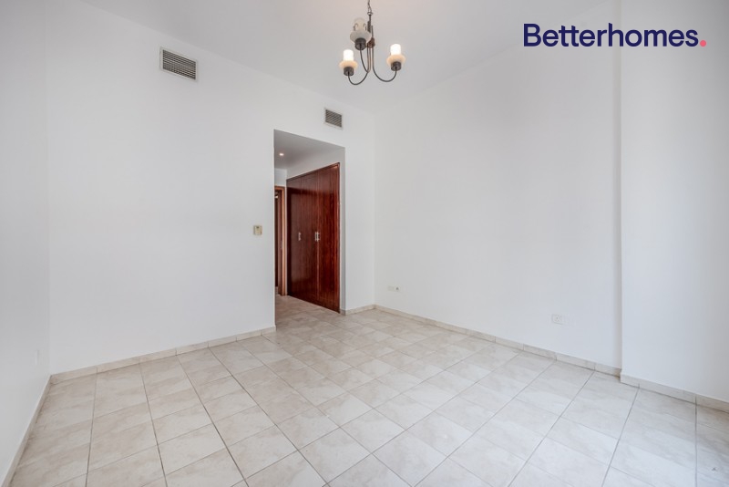 2 Bedrooms Apartment in Zubaidi Building