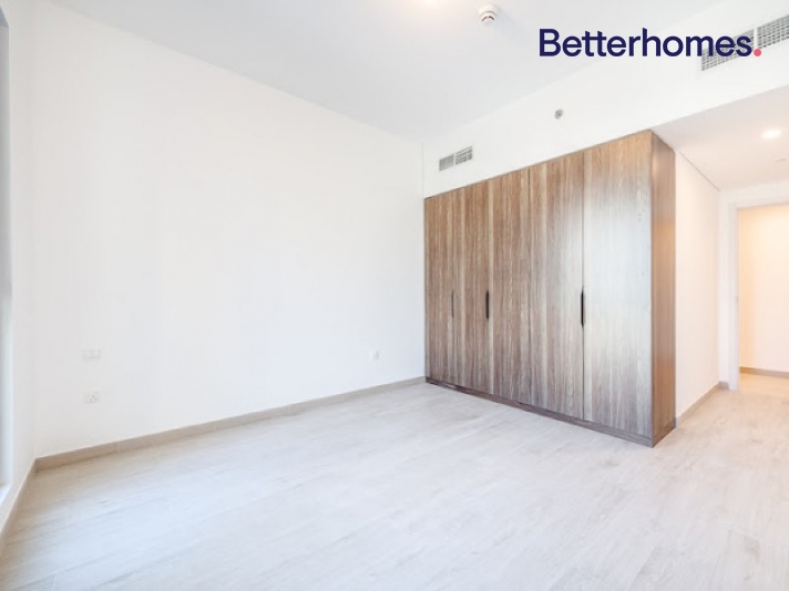 3 Bedrooms Apartment in Lamtara 1