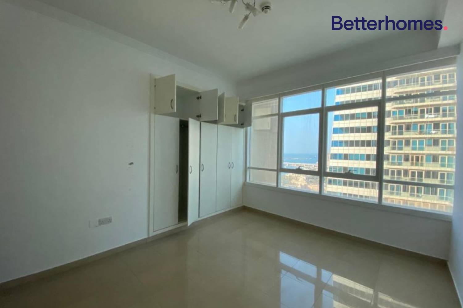 2 Bedrooms Apartment in Marina Crown
