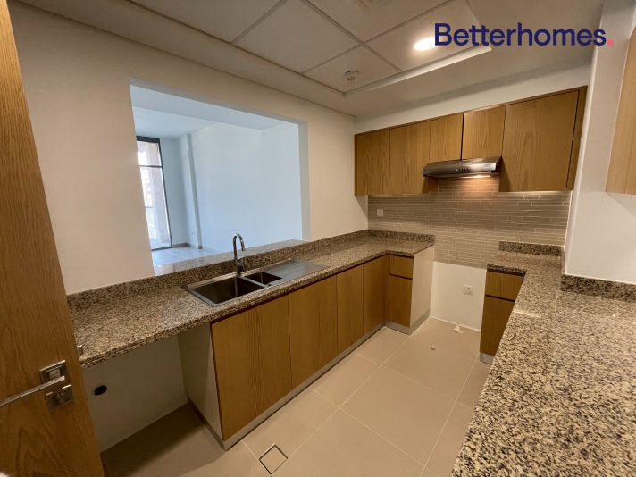 2 Bedrooms Apartment in Bellevue Tower 1