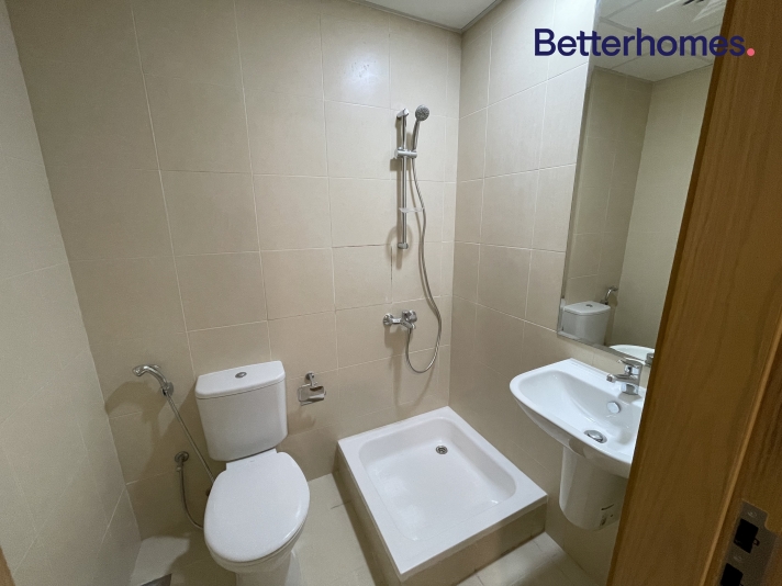 2 Bedrooms Apartment in Bellevue Tower 1