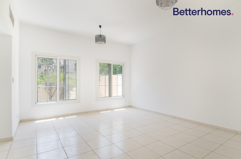 3 Bedrooms Villa in Springs 5