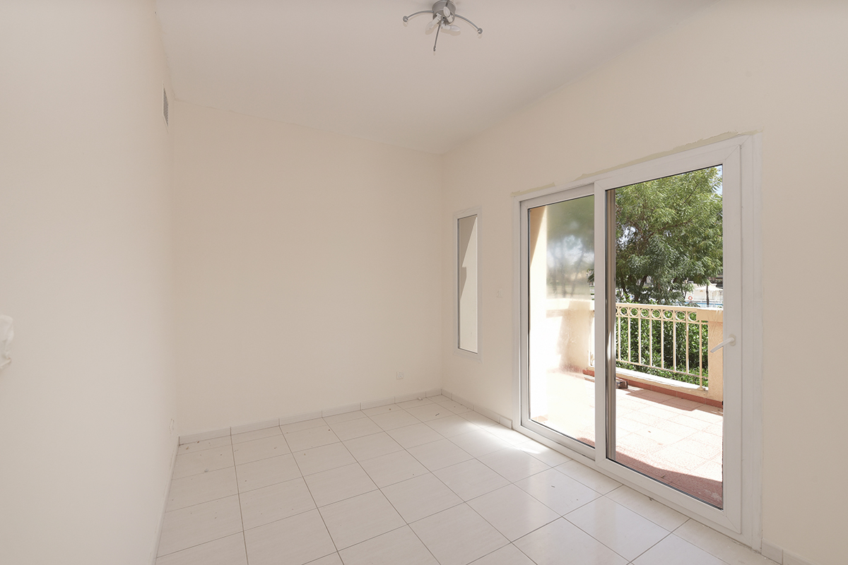 3 Bedrooms Villa in Springs 5