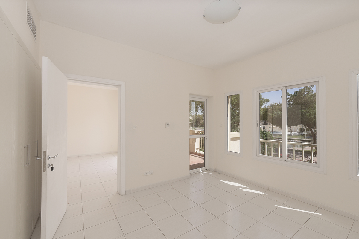 3 Bedrooms Villa in Springs 5