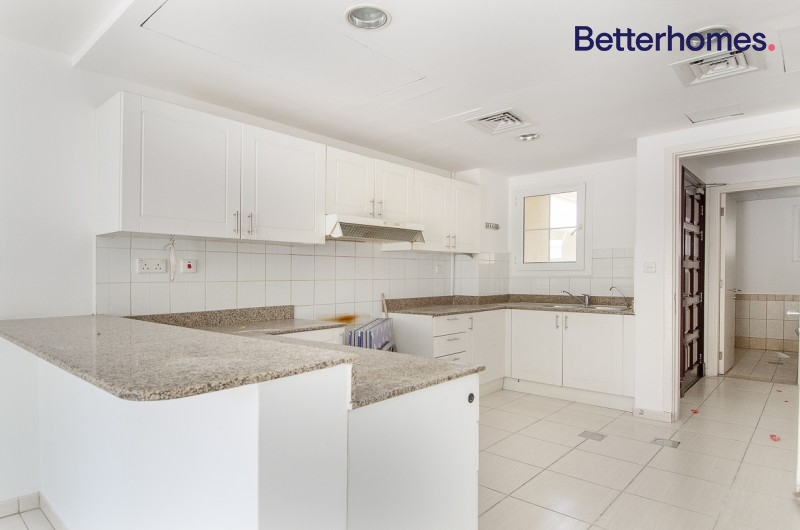 3 Bedrooms Villa in Springs 5