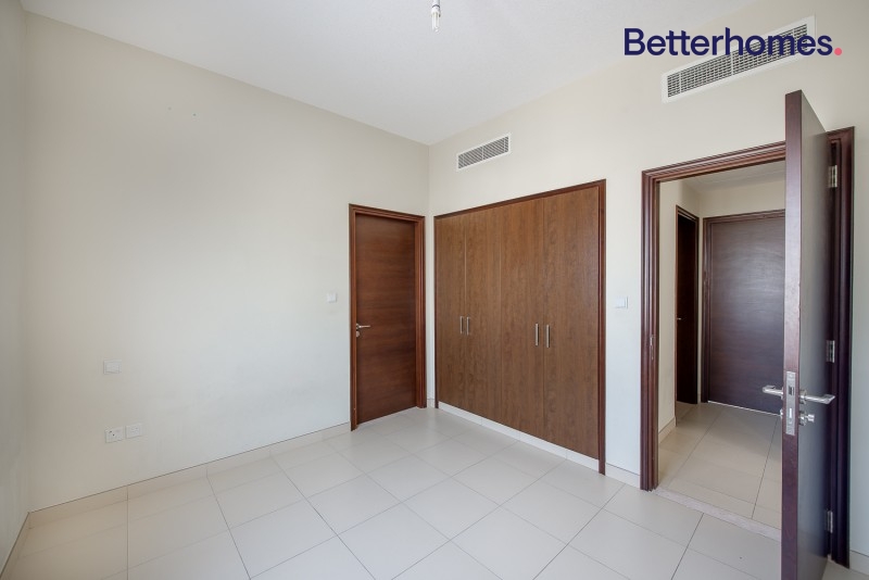 3 Bedrooms Villa in Mira 3