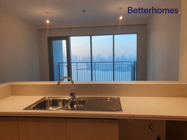 2 Bedrooms Apartment in Harbour Views 1