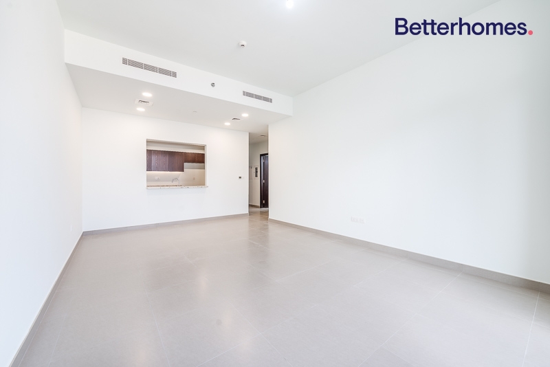 2 Bedrooms Apartment in Bellevue Tower 1