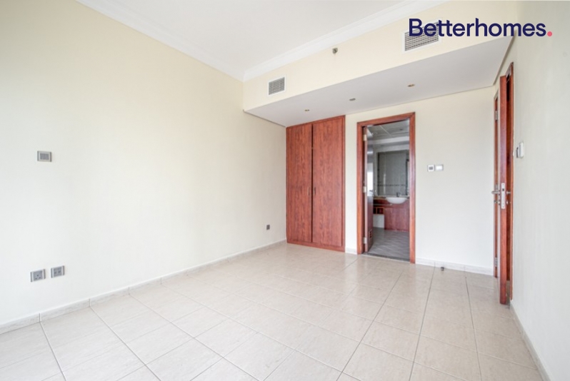 2 Bedrooms Apartment in Lake View Tower