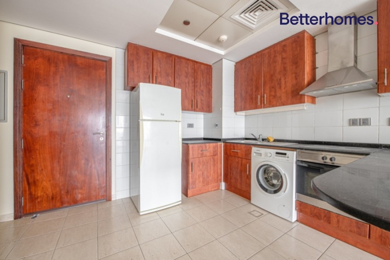 2 Bedrooms Apartment in Lake View Tower