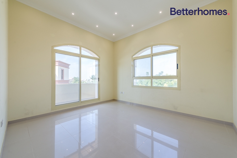 7 Bedrooms Villa in Al Khawaneej 1