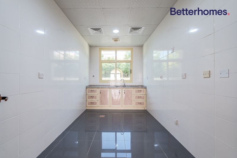 7 Bedrooms Villa in Al Khawaneej 1