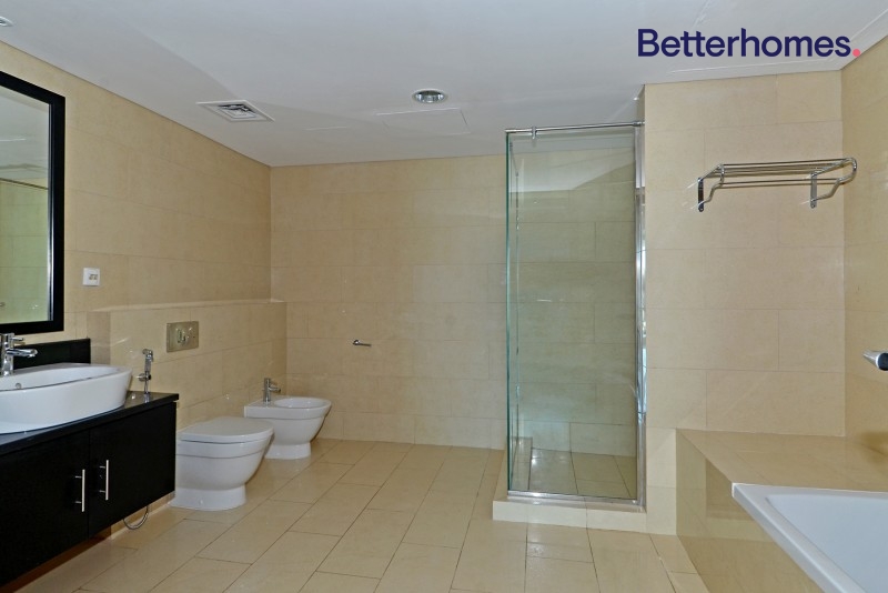 3 Bedrooms Apartment in Laguna Tower