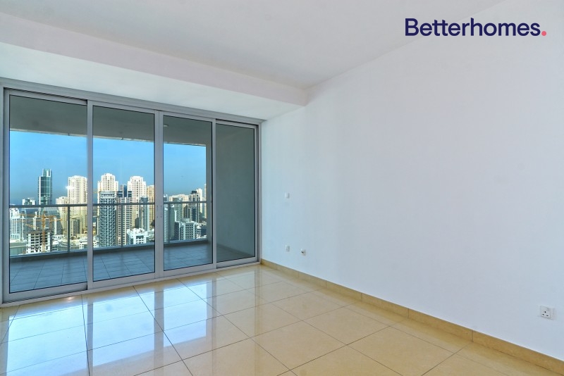 3 Bedrooms Apartment in Laguna Tower