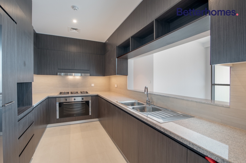 3 Bedrooms Apartment in Downtown Views