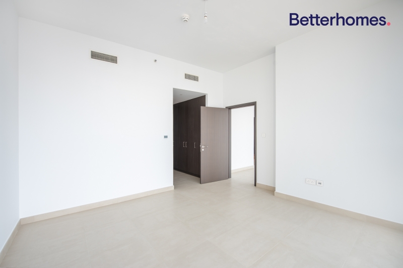 3 Bedrooms Apartment in Downtown Views