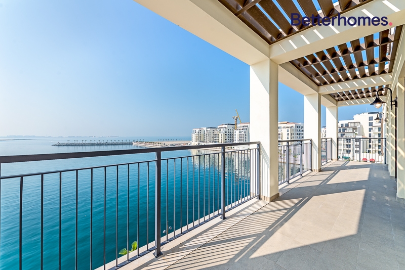 4 Bedrooms Apartment in La Côte