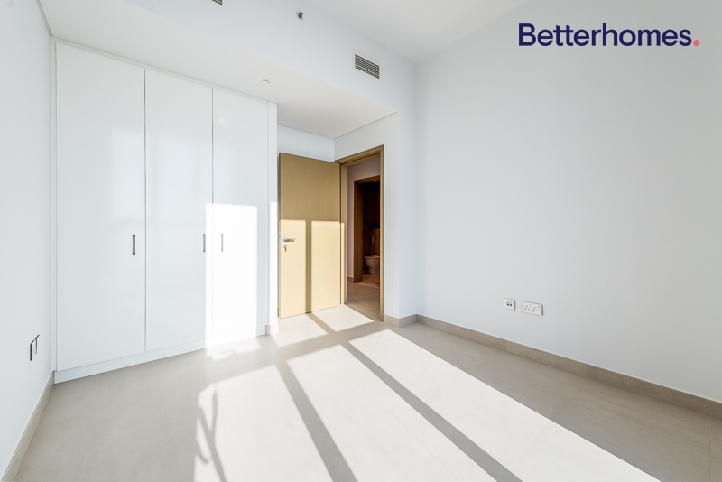 3 Bedrooms Apartment in Downtown Views
