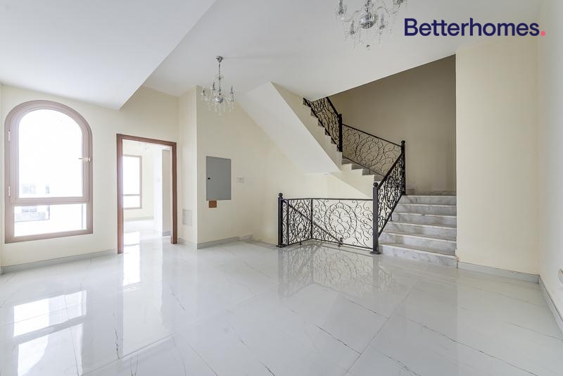 5 Bedrooms Villa in Al Sufouh 1