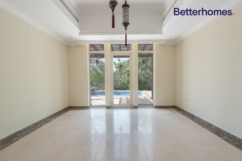 5 Bedrooms Villa in Master View