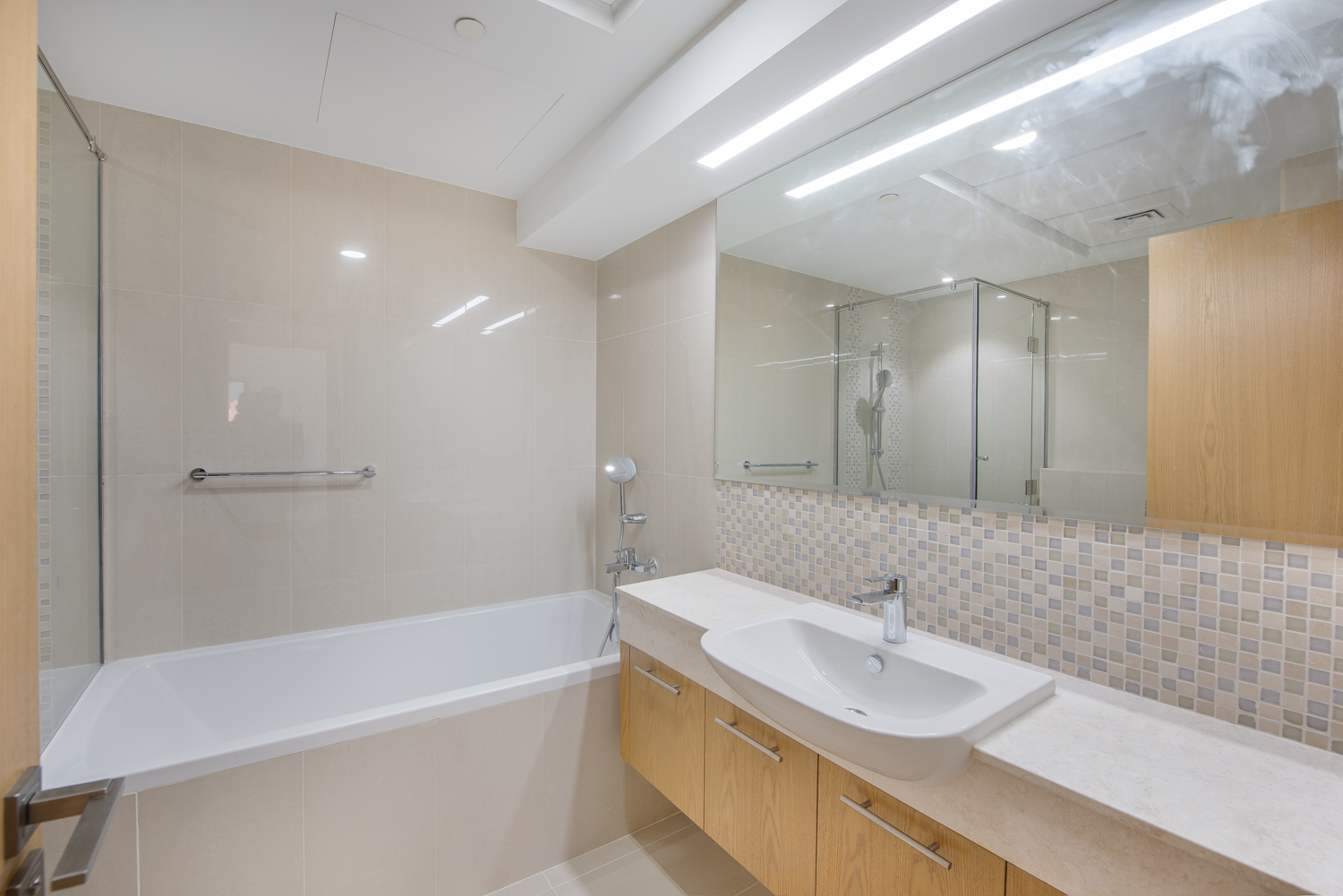 1 Bedroom Apartment in Bellevue Tower 2