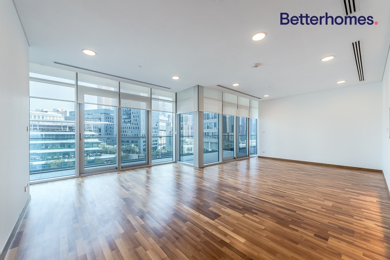 3 Bedrooms Apartment in Burj Daman